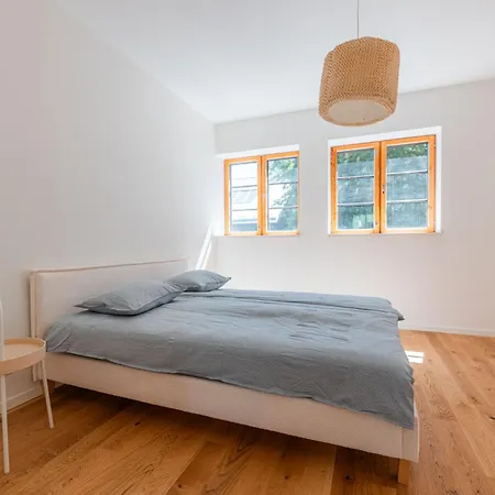 Apartment Komandandi