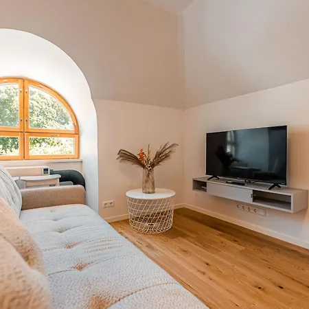 Komandandi Smart Center Курессааре