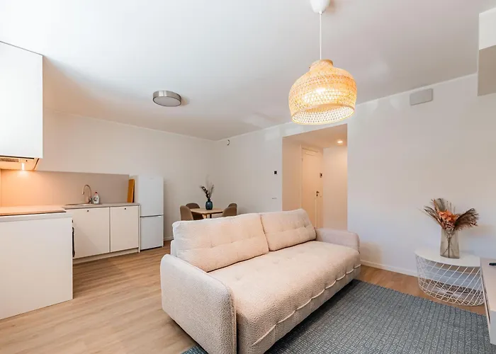 Komandandi Smart Center